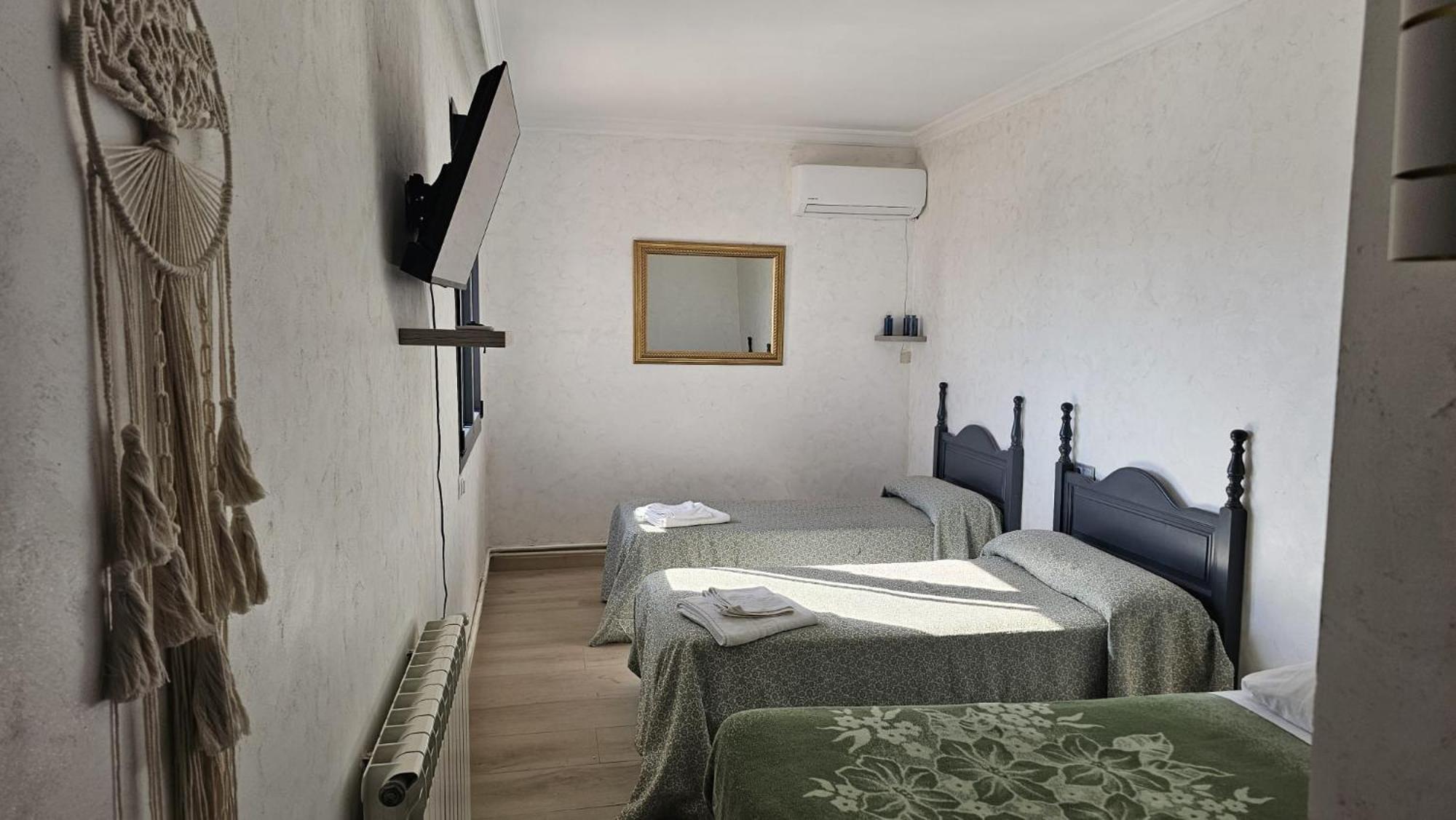 Hotel Restaurante El Patas Corral de Almaguer Εξωτερικό φωτογραφία